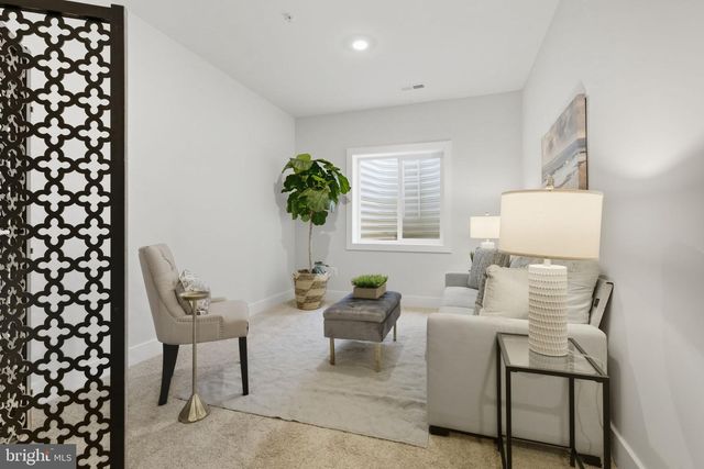 328 RIDGE RD, Washington Grove, MD 20880