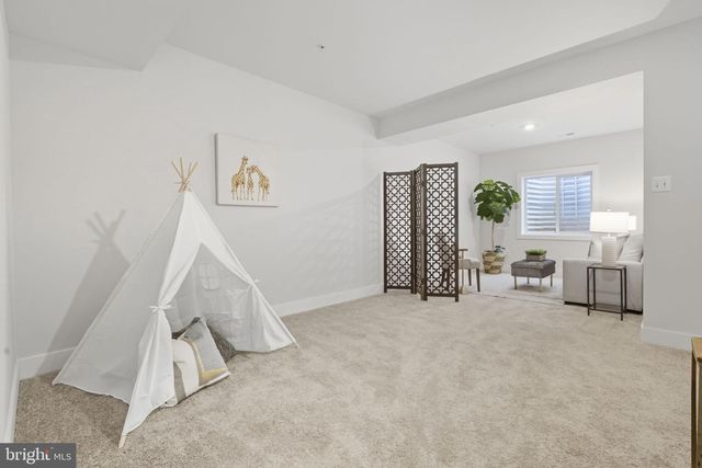 328 RIDGE RD, Washington Grove, MD 20880