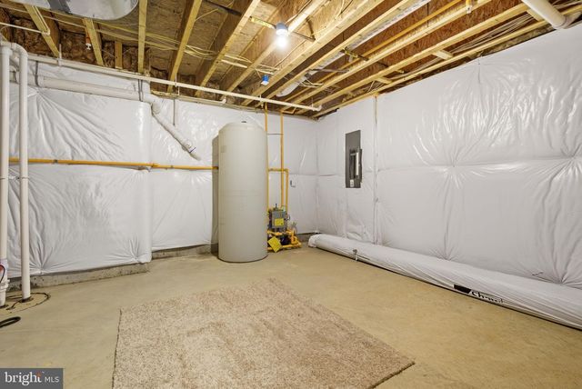 328 RIDGE RD, Washington Grove, MD 20880