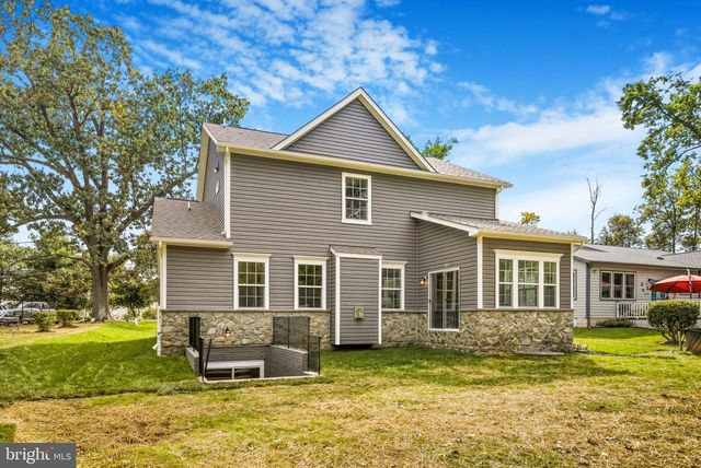 328 RIDGE RD, Washington Grove, MD 20880