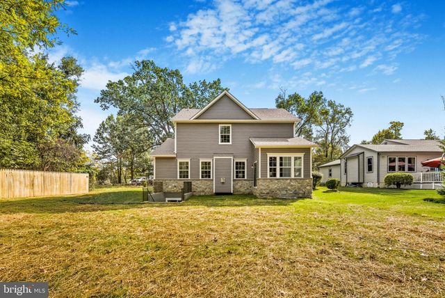 328 RIDGE RD, Washington Grove, MD 20880