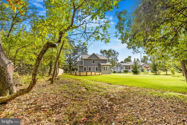 328 RIDGE RD, Washington Grove, MD 20880