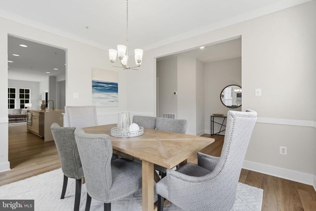 328 RIDGE RD, Washington Grove, MD 20880