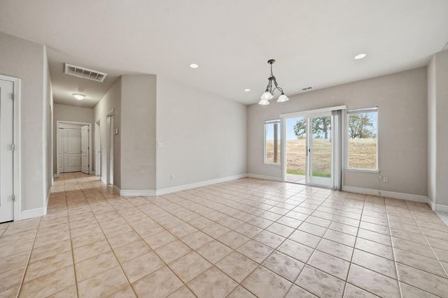 6710 Baldwin St, Valley Springs, CA 95252