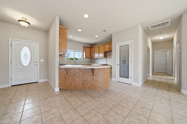 6710 Baldwin St, Valley Springs, CA 95252