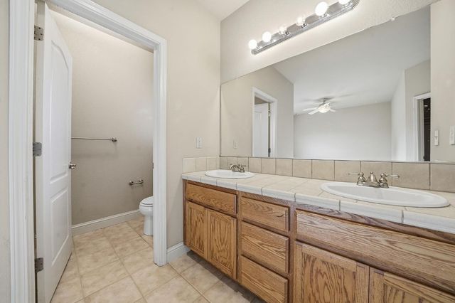 6710 Baldwin St, Valley Springs, CA 95252