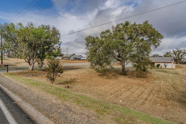 6710 Baldwin St, Valley Springs, CA 95252