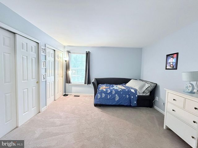 5801 CAMBRIDGE DR, Fredericksburg, VA 22407