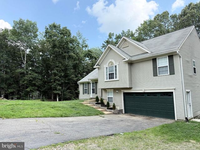 5801 CAMBRIDGE DR, Fredericksburg, VA 22407