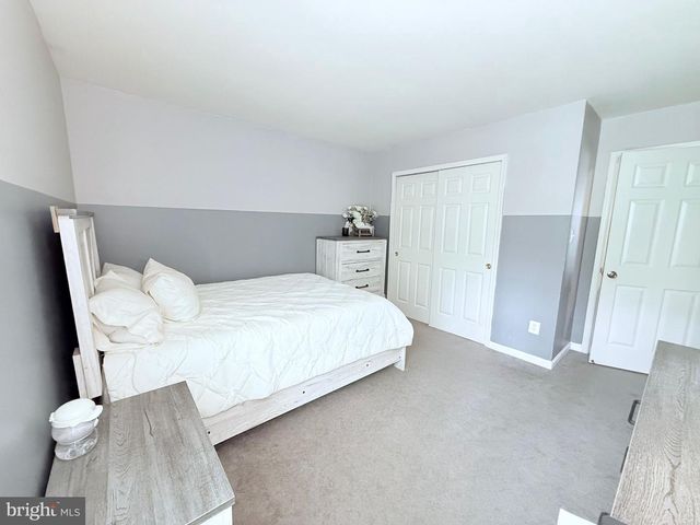 5801 CAMBRIDGE DR, Fredericksburg, VA 22407