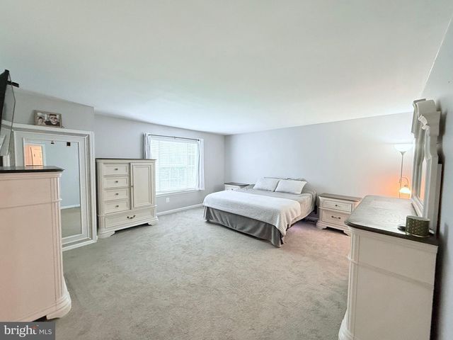 5801 CAMBRIDGE DR, Fredericksburg, VA 22407