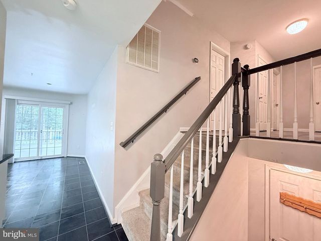 5801 CAMBRIDGE DR, Fredericksburg, VA 22407