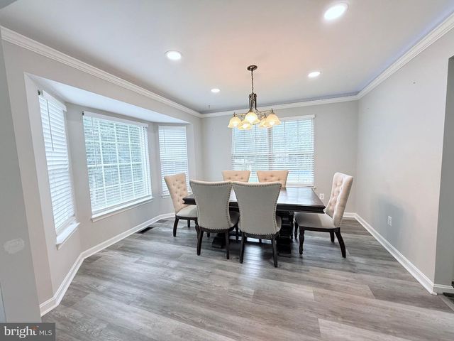 5801 CAMBRIDGE DR, Fredericksburg, VA 22407