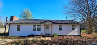 812 Tupelo Pike, Scottsboro, AL 35768