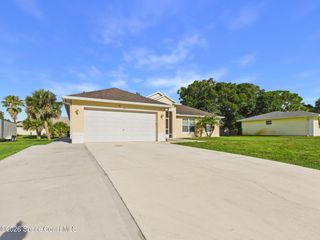 661 Jenkins Street, Sebastian, FL 32958