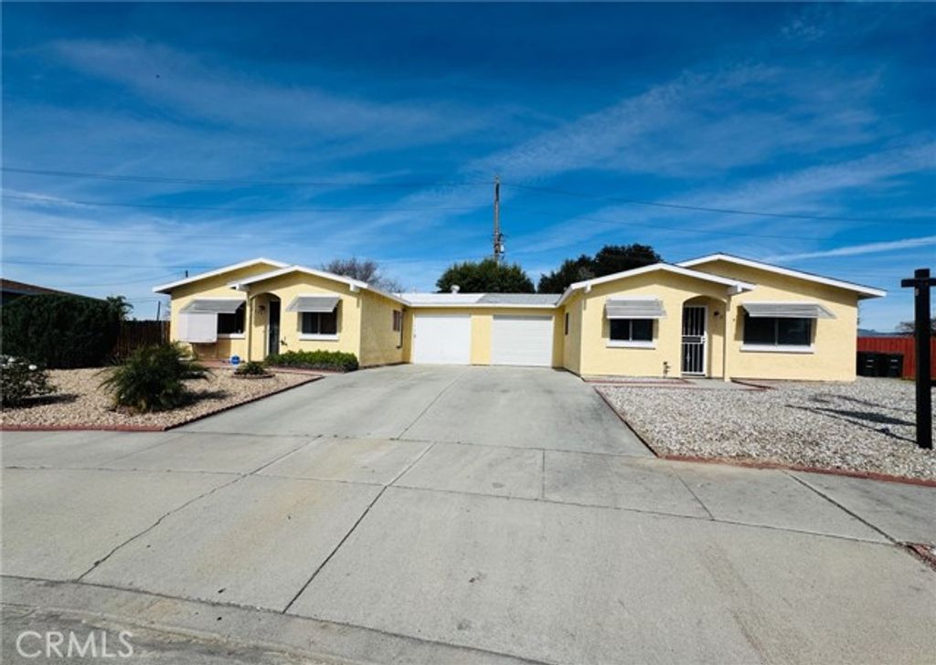 2124 San Padre, Hemet, CA 92545