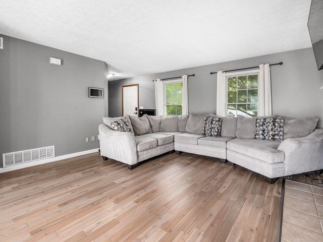 1654 Marshall Avenue, Obetz, OH 43207