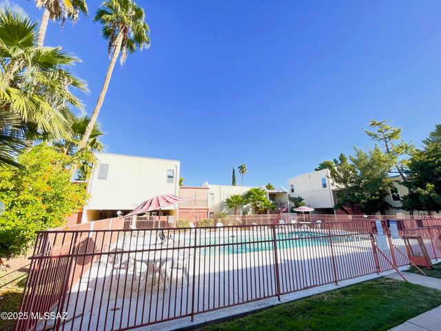 1600 N Wilmot Rd Unit 316, Tucson, AZ 85712