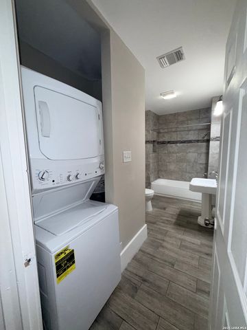 202 Hunstock, San Antonio, TX 78210