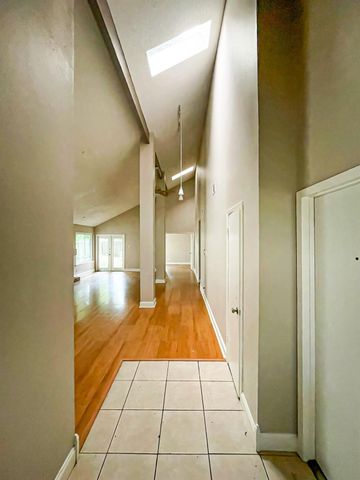 19734 Lake Hollow, Houston, TX 77084