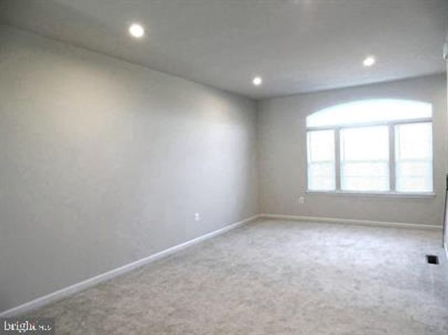 1024 TRESTLE DR, Fredericksburg, VA 22401
