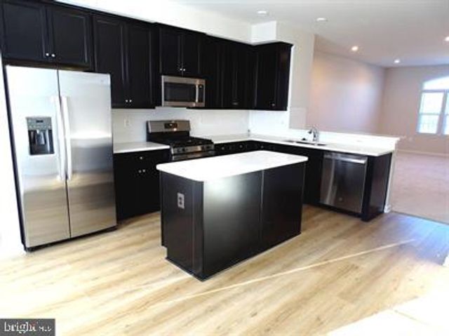 1024 TRESTLE DR, Fredericksburg, VA 22401