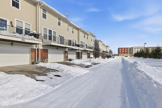 6343 Central Boulevard, Whitestown, IN 46075