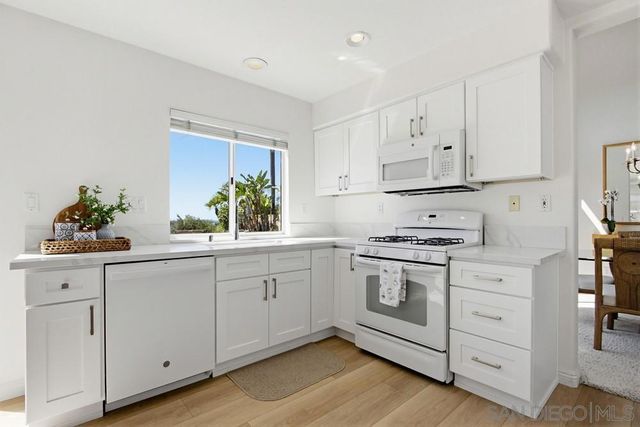 24 Chisholm Trail, Trabuco Canyon, CA 92679