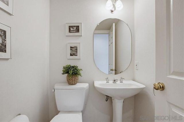 24 Chisholm Trail, Trabuco Canyon, CA 92679