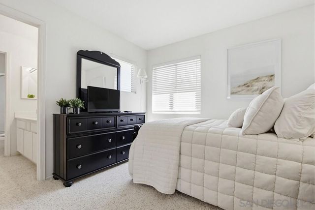 24 Chisholm Trail, Trabuco Canyon, CA 92679