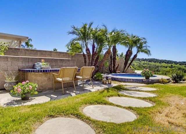24 Chisholm Trail, Trabuco Canyon, CA 92679