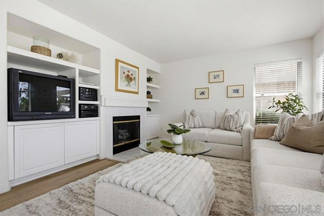 24 Chisholm Trail, Trabuco Canyon, CA 92679