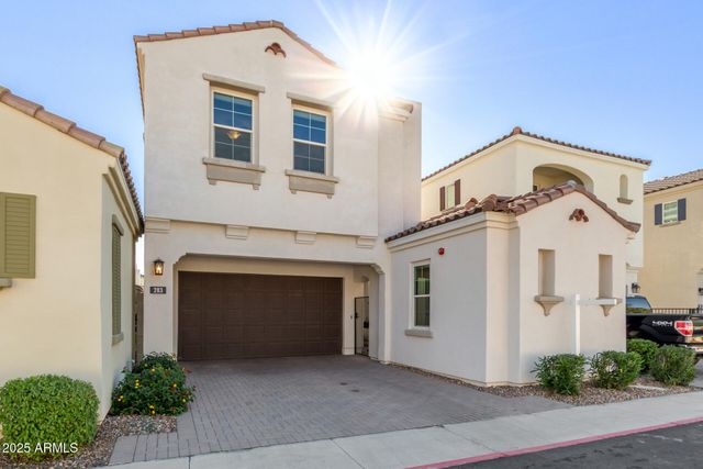 283 E BALSAM Drive, Chandler, AZ 85286