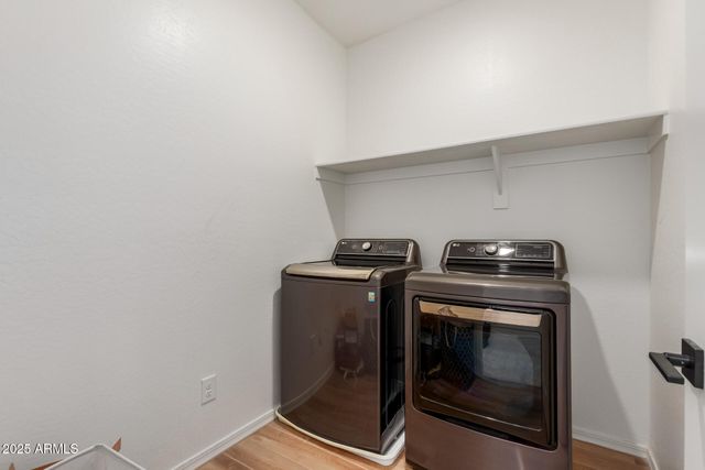 283 E BALSAM Drive, Chandler, AZ 85286