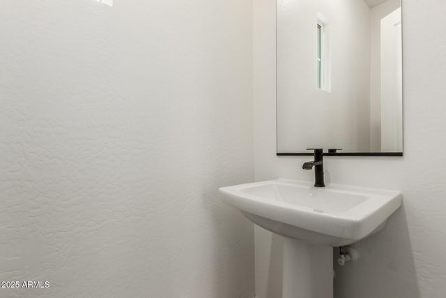 283 E BALSAM Drive, Chandler, AZ 85286