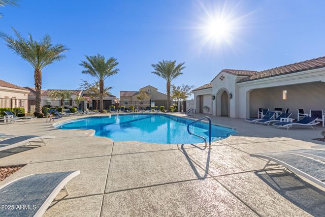 283 E BALSAM Drive, Chandler, AZ 85286