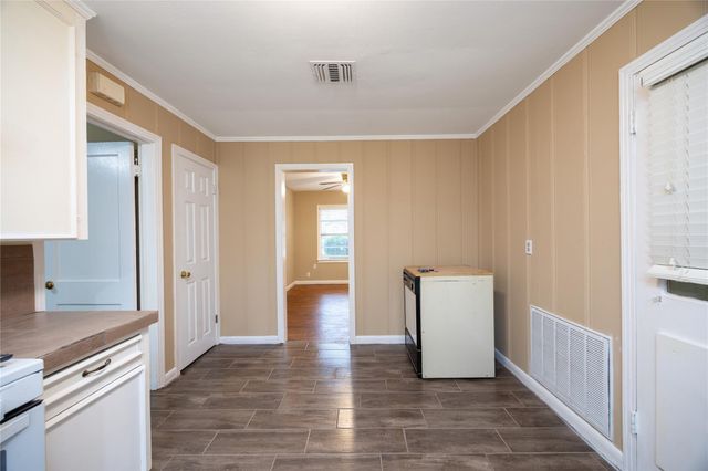 304 Harris Boulevard, Conroe, TX 77301