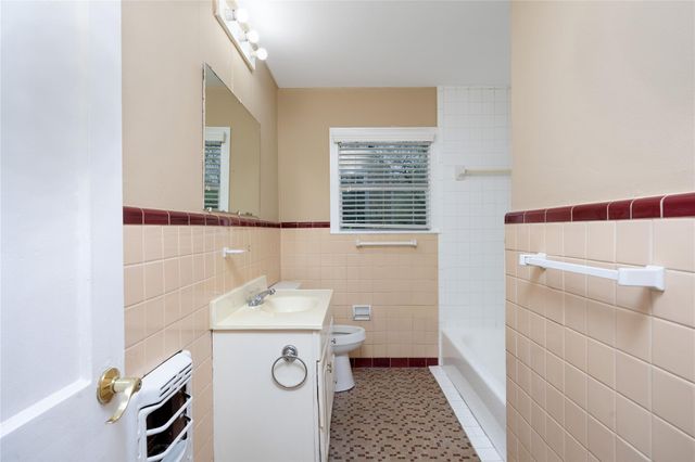 304 Harris Boulevard, Conroe, TX 77301