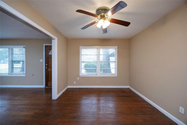 304 Harris Boulevard, Conroe, TX 77301