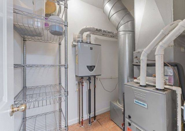 18 Edinboro, Brockton, MA 02301