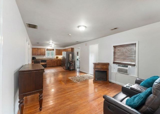 18 Edinboro, Brockton, MA 02301