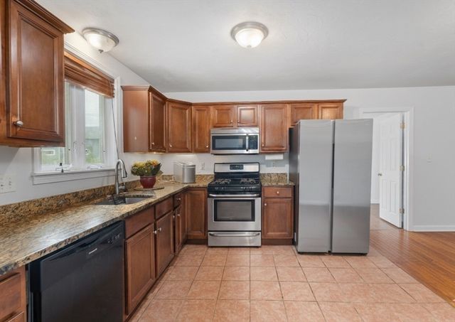 18 Edinboro, Brockton, MA 02301