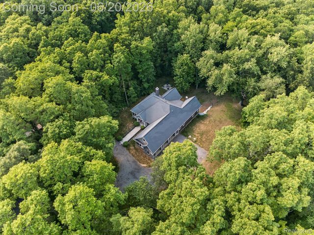 790 Grange Hall Road, Groveland Township, MI 48462