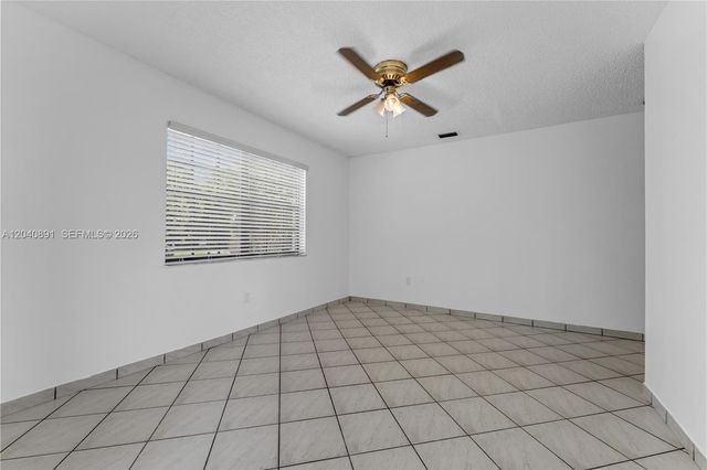 6860 SW 18th St, Miami, FL 33155