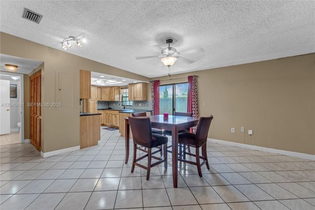 6860 SW 18th St, Miami, FL 33155