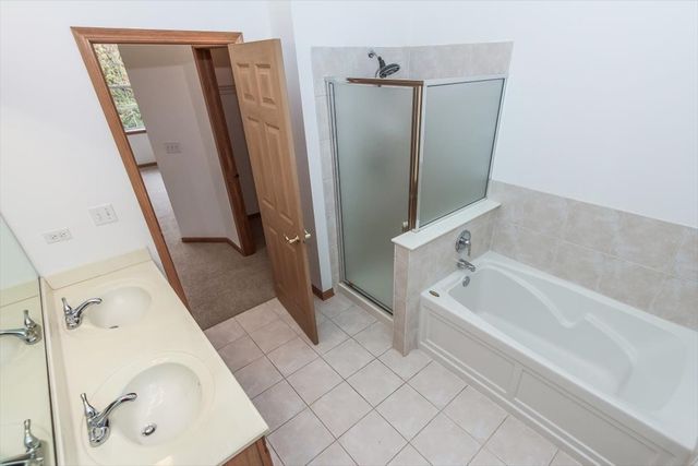 202 Braeburn Circle, Sugar Grove, IL 60554