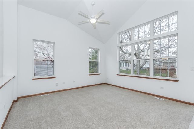 202 Braeburn Circle, Sugar Grove, IL 60554