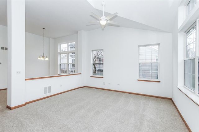 202 Braeburn Circle, Sugar Grove, IL 60554