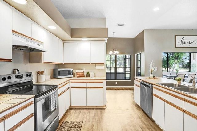 1402 STEPHENS OAK COURT, Plant City, FL 33567