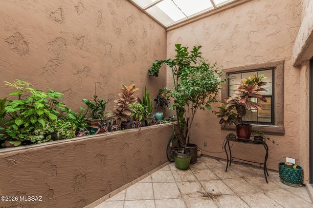 341 N Joesler Court, Tucson, AZ 85716
